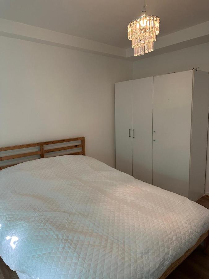 Spacious 2 Bed Flat Barking  Exterior photo